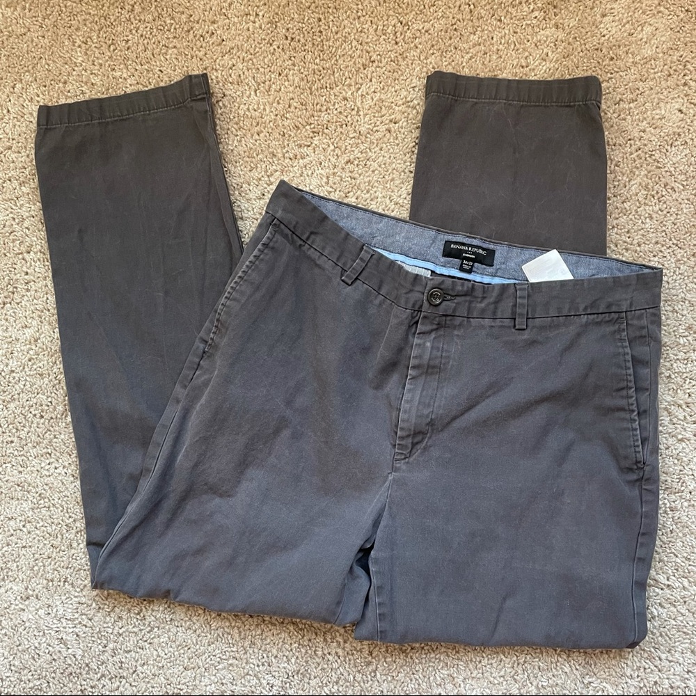 Banana Republic Emerson Chino Pants - Picture 1 of 3